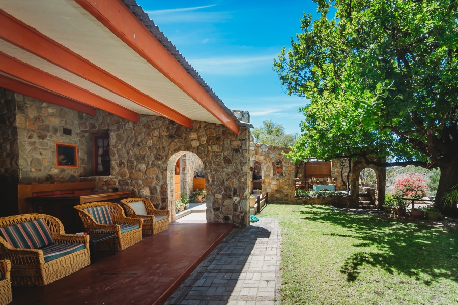 5 Bedroom Property for Sale in De Rust Western Cape